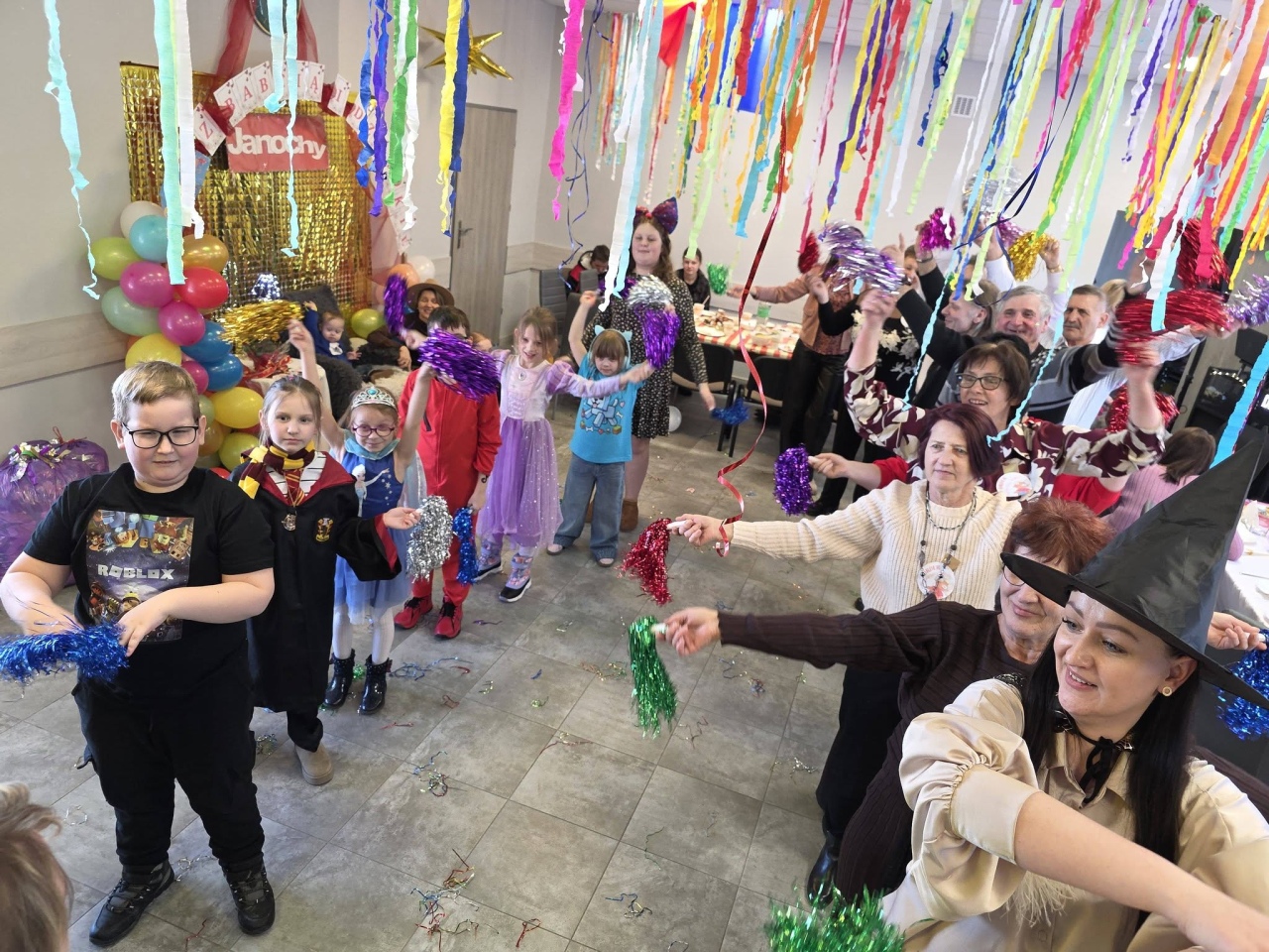Bal przebierańca z babcią i dziadkiem [02.02.20226] - zdjęcie #7 - eOstroleka.pl