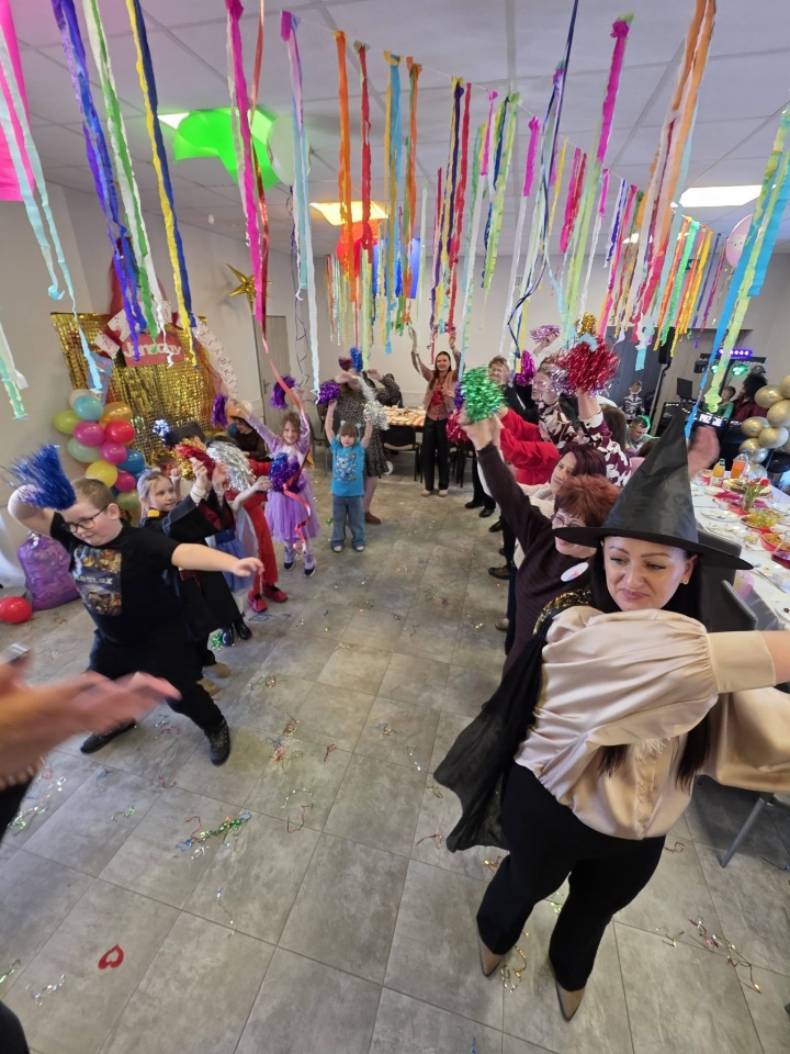 Bal przebierańca z babcią i dziadkiem [02.02.20226] - zdjęcie #1 - eOstroleka.pl