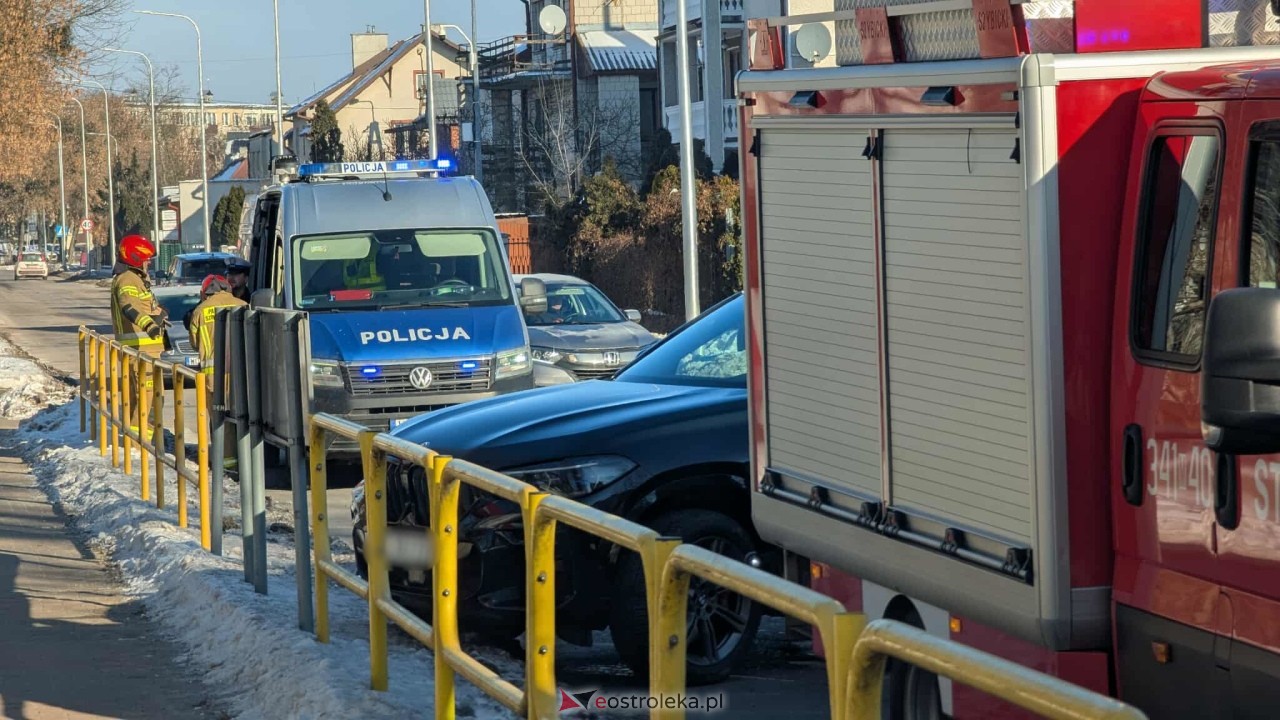 Incydent drogowy na skrzyżowania Korczaka i Sienkiewicza [02.02.2026] - zdjęcie #7 - eOstroleka.pl