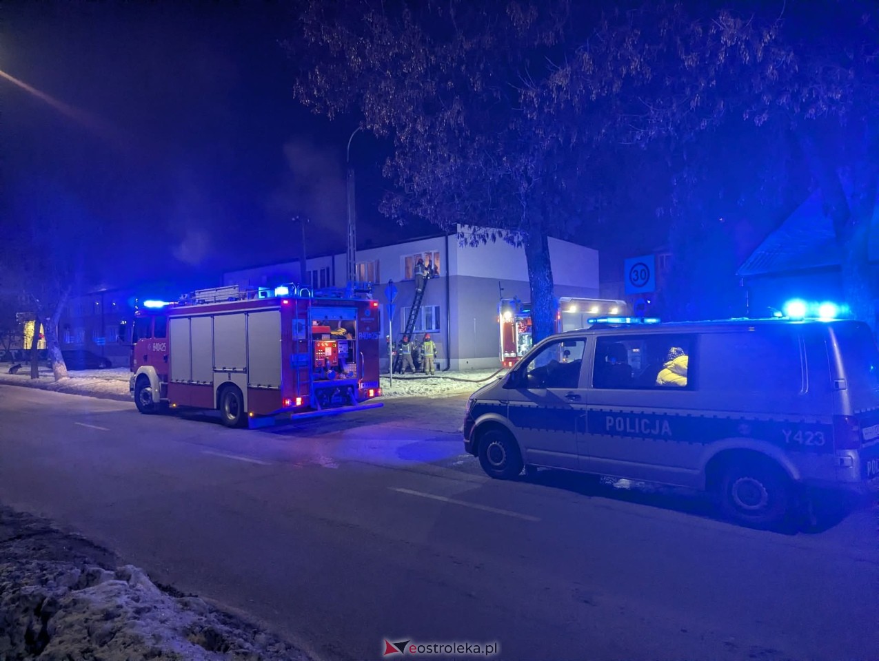 Pożar przy Sienkiewicza w Ostrołęce [2.02.2026] - zdjęcie #14 - eOstroleka.pl