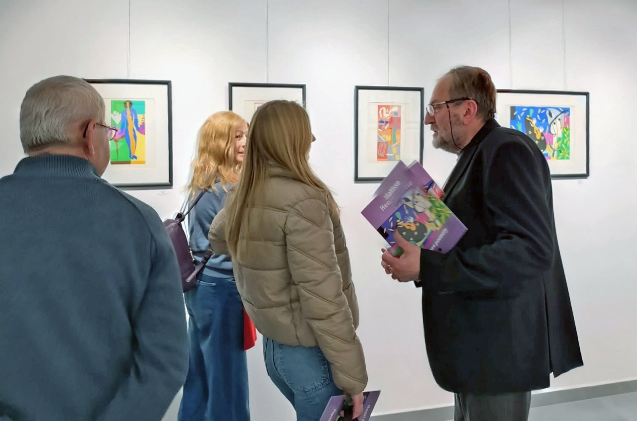 Wernisaż wystawy „Papierowe poematy” Henri Matisse’a w Galerii Ostrołęka [06.02.2026] - zdjęcie #3 - eOstroleka.pl