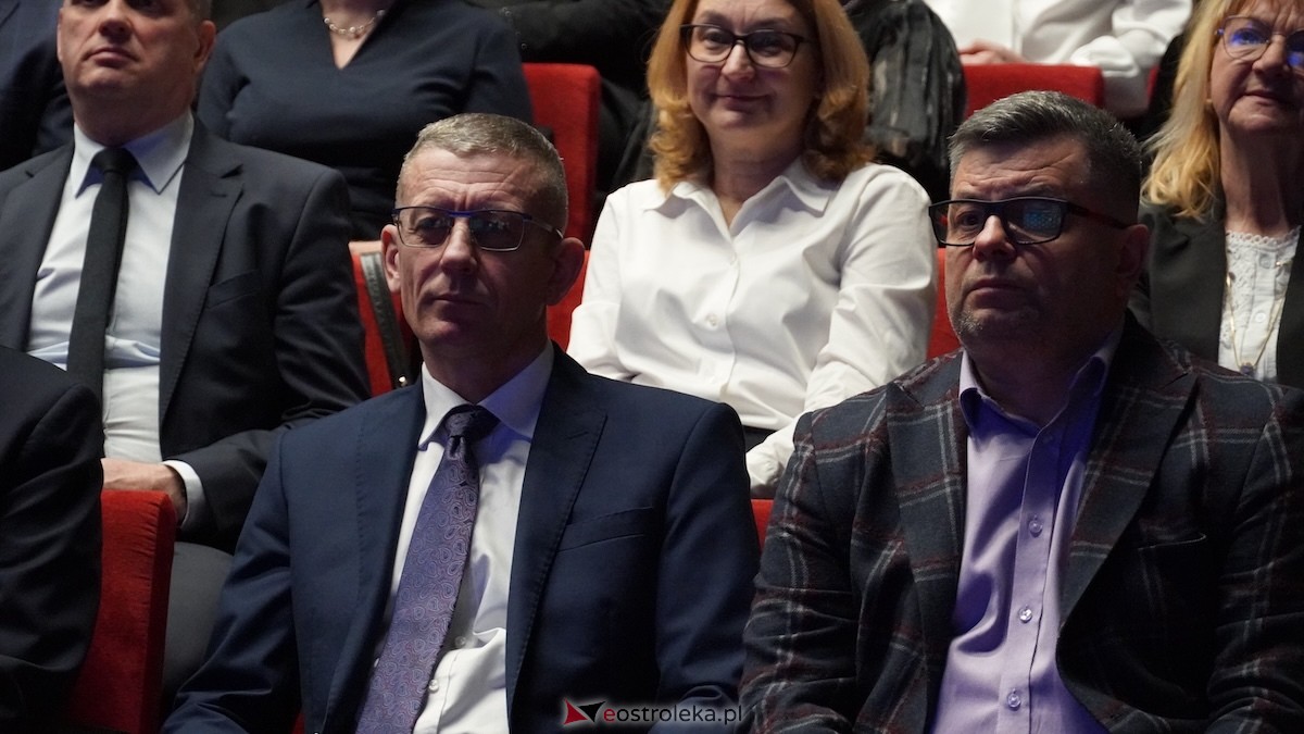 Uroczystość wręczenia odznaczeń państwowych i resortowych dla nauczycieli i pracowników oświaty [06.02.2026] - zdjęcie #138 - eOstroleka.pl