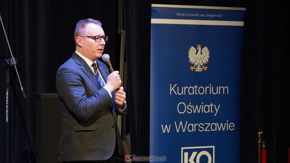 Uroczystość wręczenia odznaczeń państwowych i resortowych dla nauczycieli i pracowników oświaty [06.02.2026] - zdjęcie #113 - eOstroleka.pl