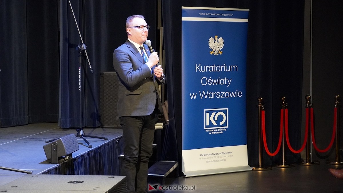 Uroczystość wręczenia odznaczeń państwowych i resortowych dla nauczycieli i pracowników oświaty [06.02.2026] - zdjęcie #112 - eOstroleka.pl