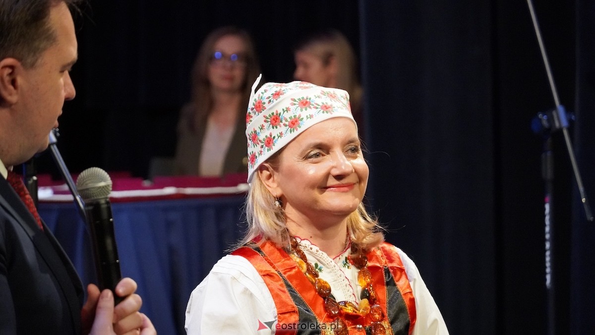 Uroczystość wręczenia odznaczeń państwowych i resortowych dla nauczycieli i pracowników oświaty [06.02.2026] - zdjęcie #107 - eOstroleka.pl