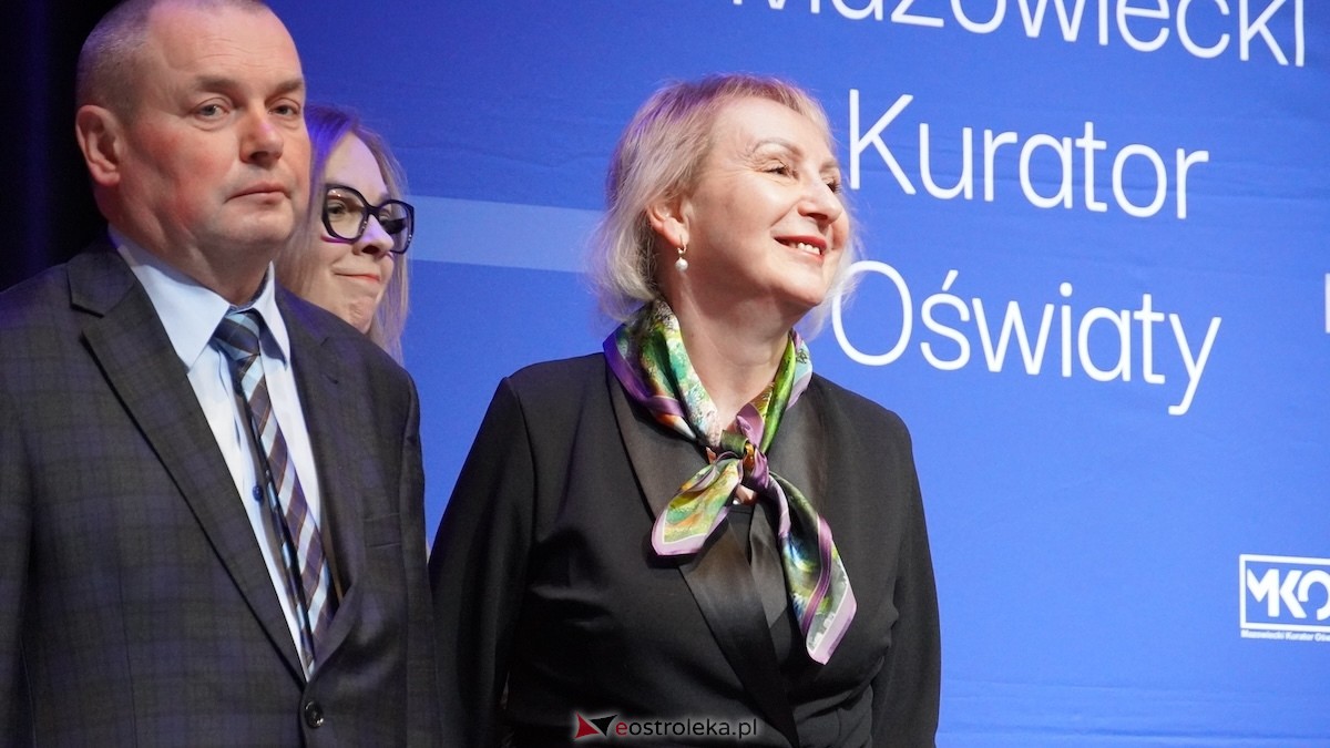 Uroczystość wręczenia odznaczeń państwowych i resortowych dla nauczycieli i pracowników oświaty [06.02.2026] - zdjęcie #98 - eOstroleka.pl