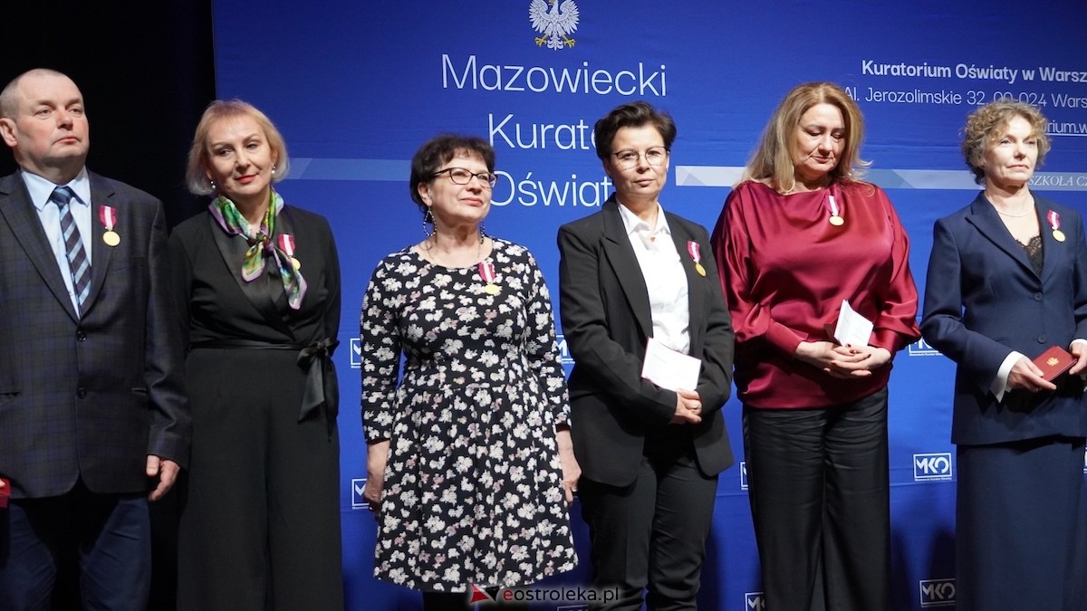 Uroczystość wręczenia odznaczeń państwowych i resortowych dla nauczycieli i pracowników oświaty [06.02.2026] - zdjęcie #86 - eOstroleka.pl