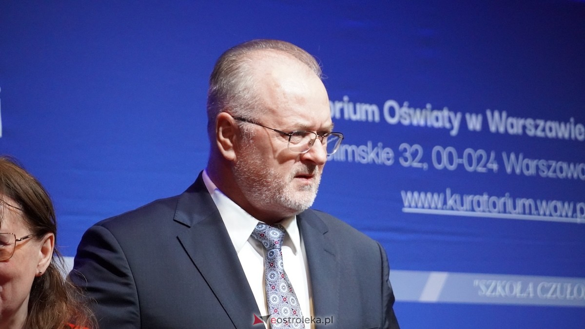 Uroczystość wręczenia odznaczeń państwowych i resortowych dla nauczycieli i pracowników oświaty [06.02.2026] - zdjęcie #50 - eOstroleka.pl
