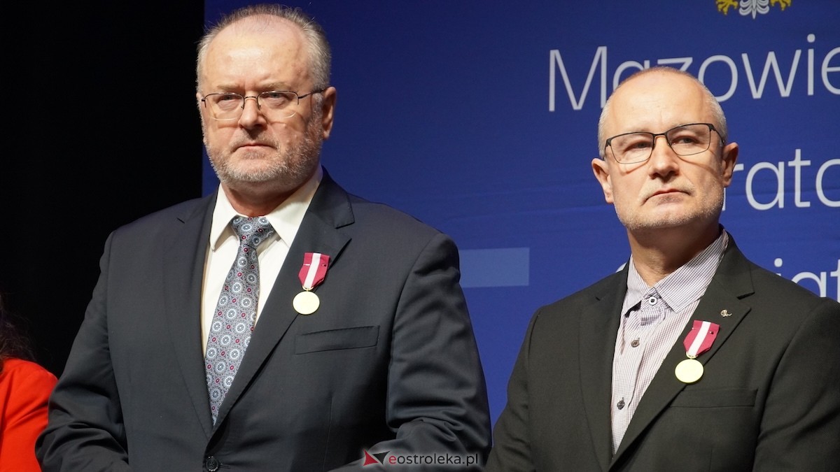 Uroczystość wręczenia odznaczeń państwowych i resortowych dla nauczycieli i pracowników oświaty [06.02.2026] - zdjęcie #32 - eOstroleka.pl