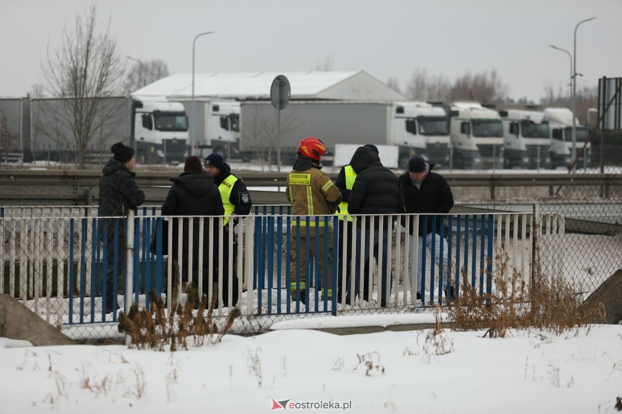 Makabryczne odkrycie na Warszawskiej w Olszewie-Borkach [07.02.2026] - zdjęcie #18 - eOstroleka.pl