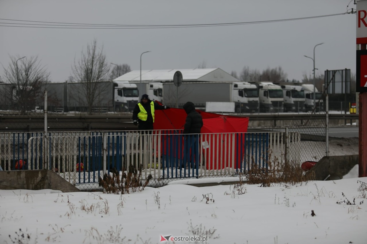 Makabryczne odkrycie na Warszawskiej w Olszewie-Borkach [07.02.2026] - zdjęcie #8 - eOstroleka.pl