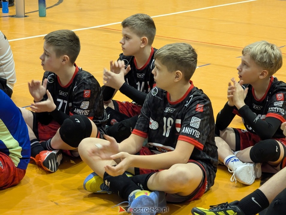 Zimowy turniej dwójek i trójek siatkarskich UKS Olimp Ostrołęka [07.02.2026] - zdjęcie #96 - eOstroleka.pl