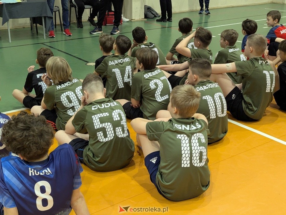 Zimowy turniej dwójek i trójek siatkarskich UKS Olimp Ostrołęka [07.02.2026] - zdjęcie #80 - eOstroleka.pl
