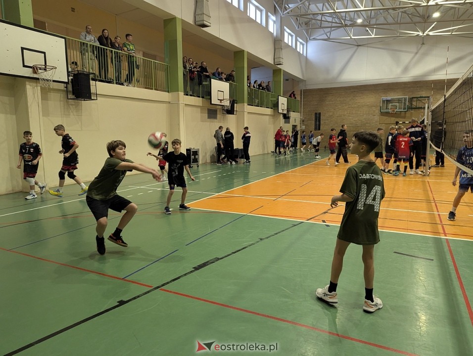 Zimowy turniej dwójek i trójek siatkarskich UKS Olimp Ostrołęka [07.02.2026] - zdjęcie #71 - eOstroleka.pl