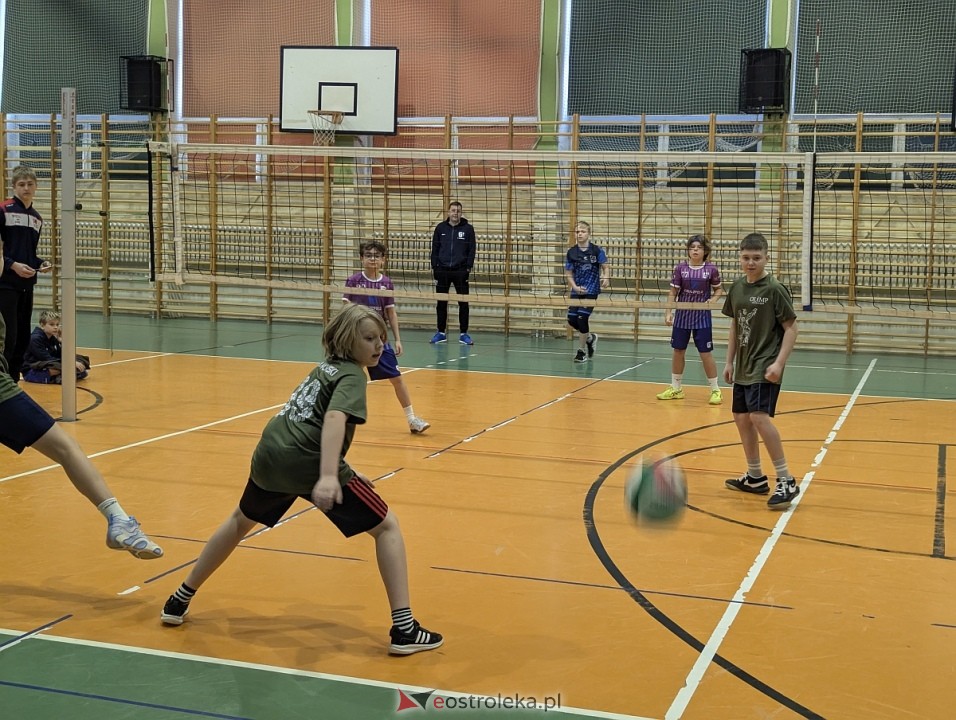 Zimowy turniej dwójek i trójek siatkarskich UKS Olimp Ostrołęka [07.02.2026] - zdjęcie #65 - eOstroleka.pl