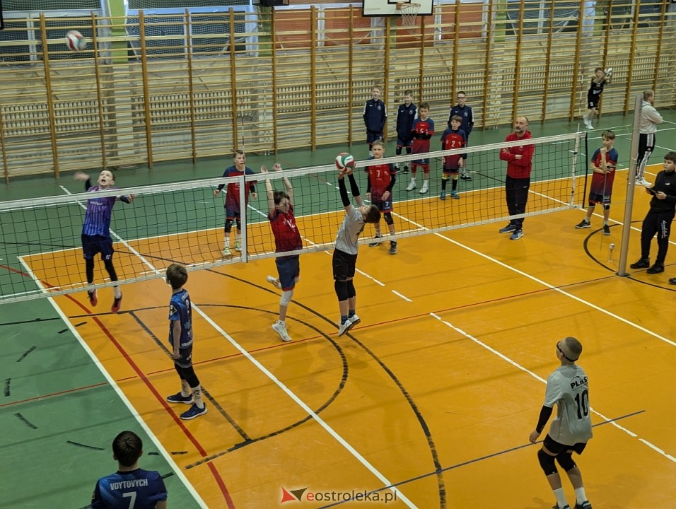 Zimowy turniej dwójek i trójek siatkarskich UKS Olimp Ostrołęka [07.02.2026] - zdjęcie #36 - eOstroleka.pl