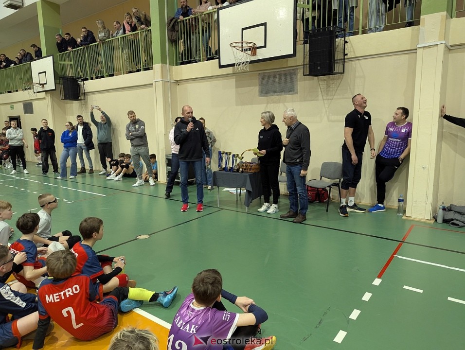 Zimowy turniej dwójek i trójek siatkarskich UKS Olimp Ostrołęka [07.02.2026] - zdjęcie #34 - eOstroleka.pl