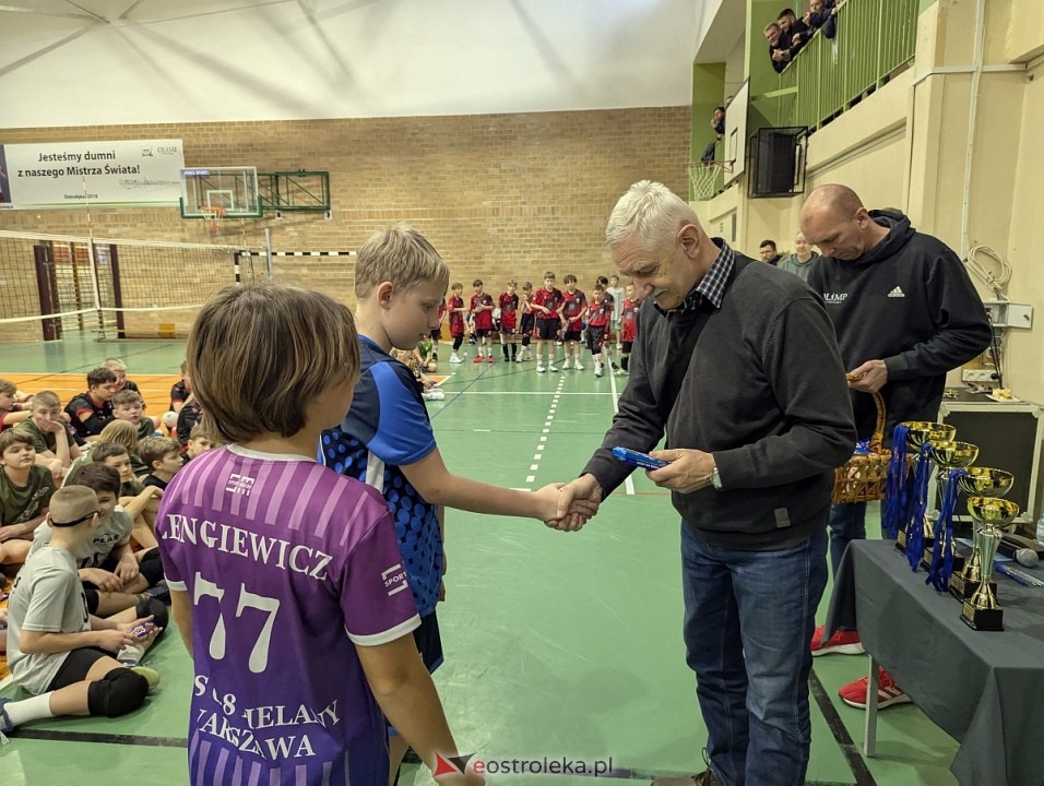 Zimowy turniej dwójek i trójek siatkarskich UKS Olimp Ostrołęka [07.02.2026] - zdjęcie #23 - eOstroleka.pl