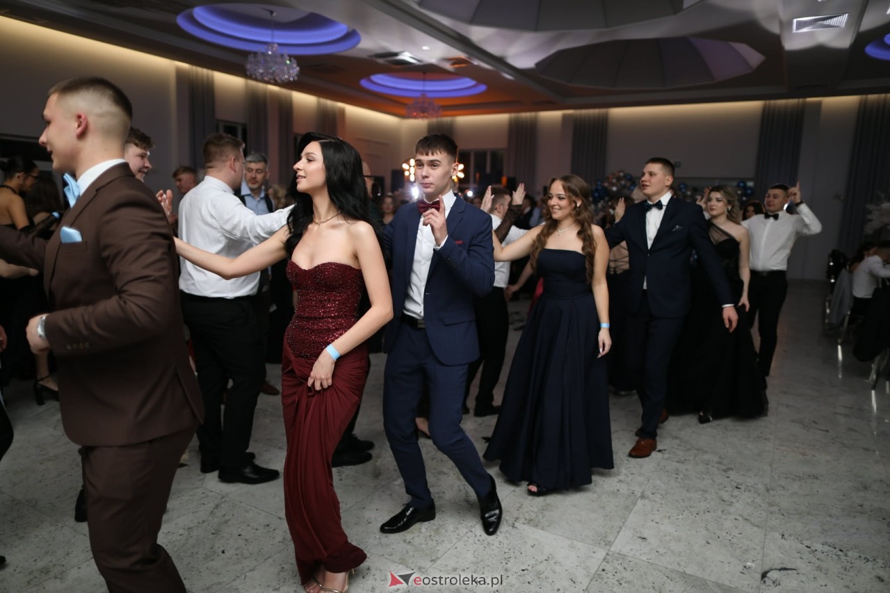 Studniówka w ZSZ nr 2 [07.02.2026] - zdjęcie #250 - eOstroleka.pl