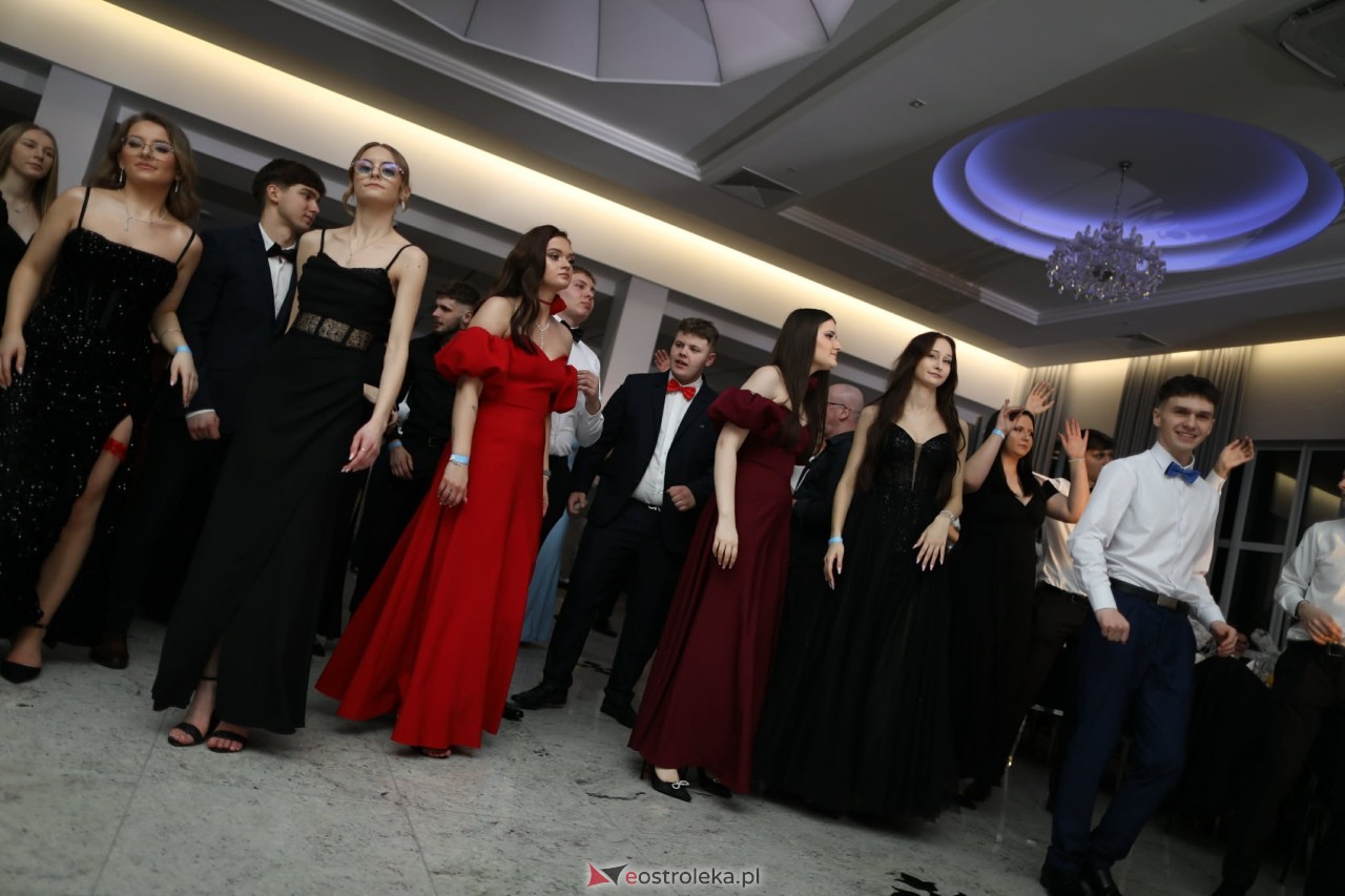 Studniówka w ZSZ nr 2 [07.02.2026] - zdjęcie #222 - eOstroleka.pl