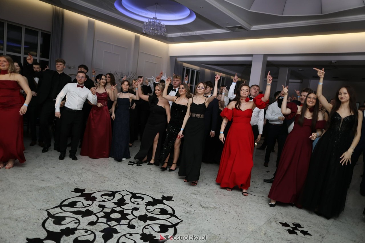 Studniówka w ZSZ nr 2 [07.02.2026] - zdjęcie #201 - eOstroleka.pl