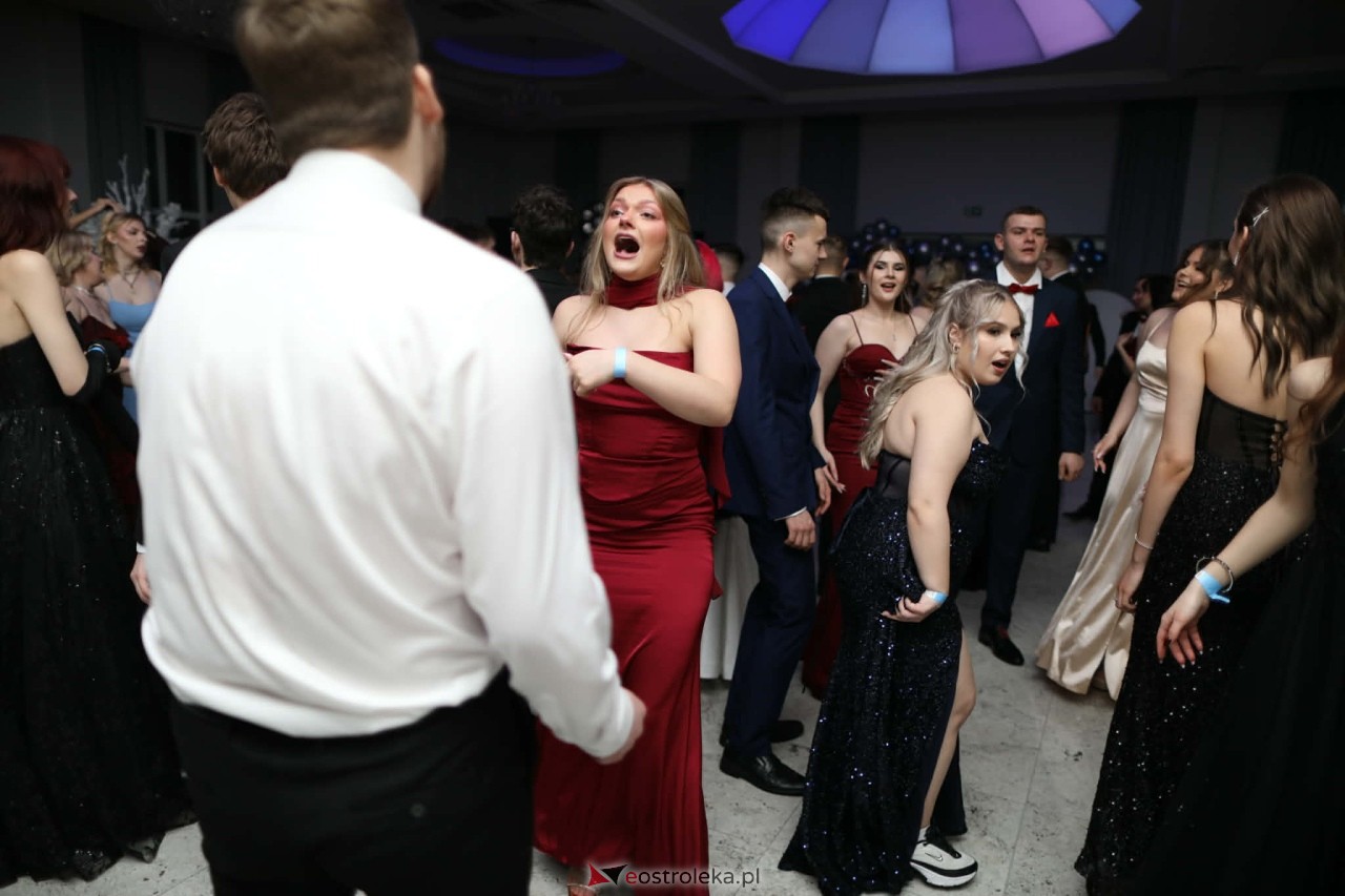 Studniówka w ZSZ nr 2 [07.02.2026] - zdjęcie #156 - eOstroleka.pl