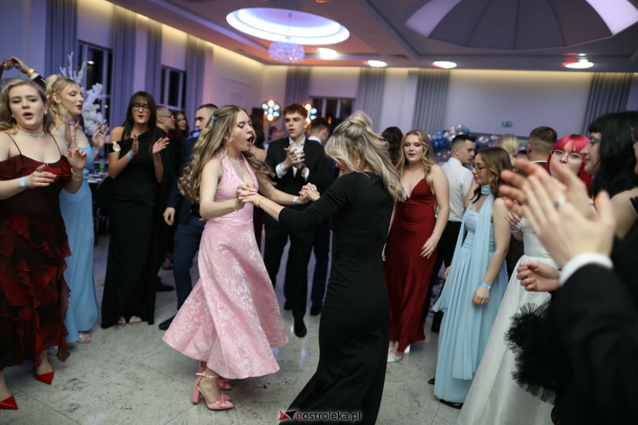 Studniówka w ZSZ nr 2 [07.02.2026] - zdjęcie #128 - eOstroleka.pl