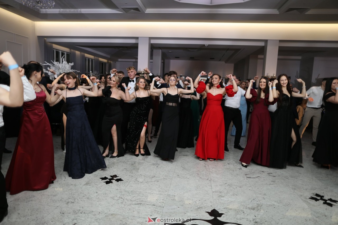 Studniówka w ZSZ nr 2 [07.02.2026] - zdjęcie #100 - eOstroleka.pl