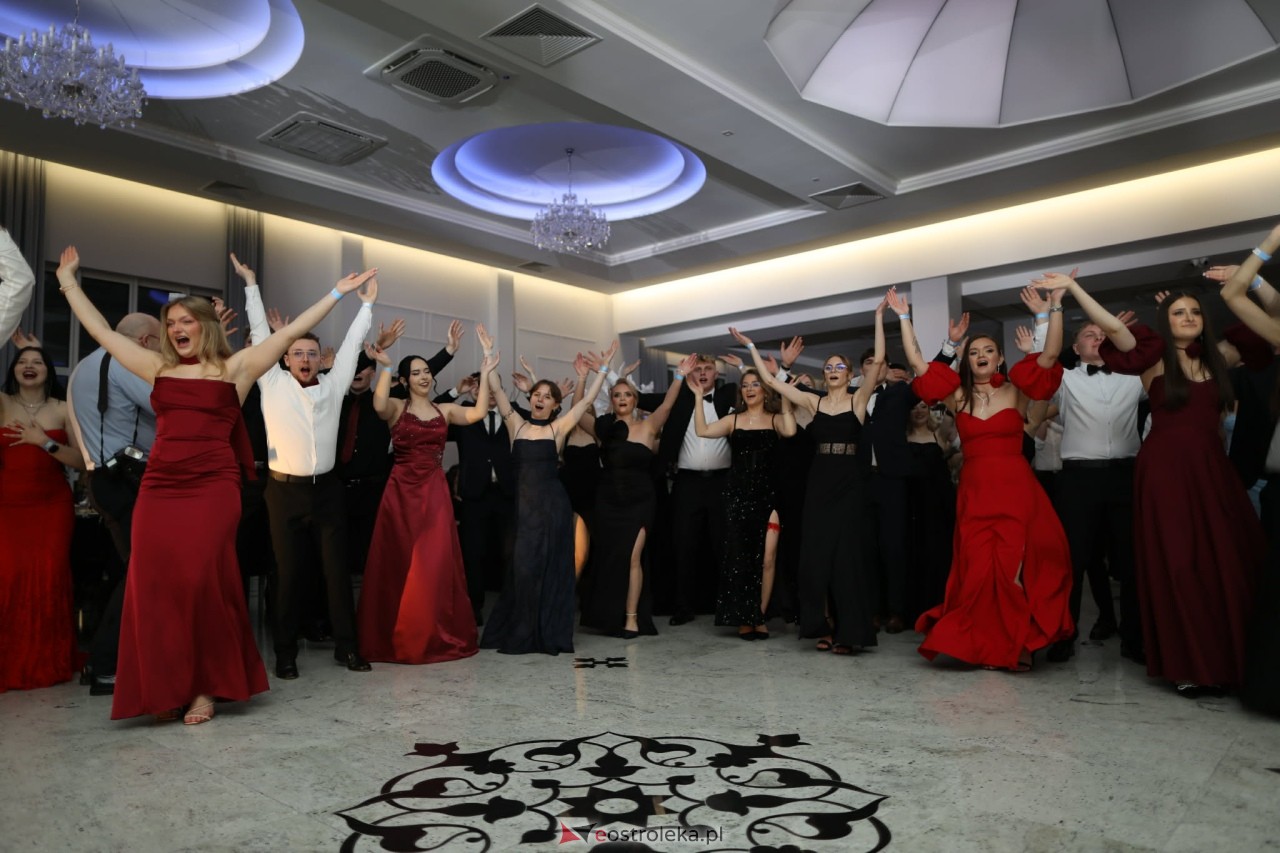 Studniówka w ZSZ nr 2 [07.02.2026] - zdjęcie #93 - eOstroleka.pl