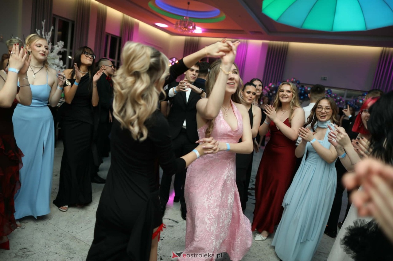 Studniówka w ZSZ nr 2 [07.02.2026] - zdjęcie #159 - eOstroleka.pl