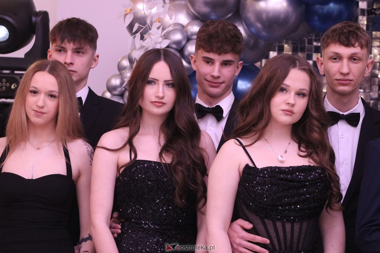 Studniówka w ZSZ nr 2 [07.02.2026] - zdjęcie #35 - eOstroleka.pl