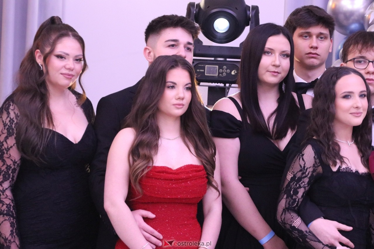 Studniówka w ZSZ nr 2 [07.02.2026] - zdjęcie #29 - eOstroleka.pl