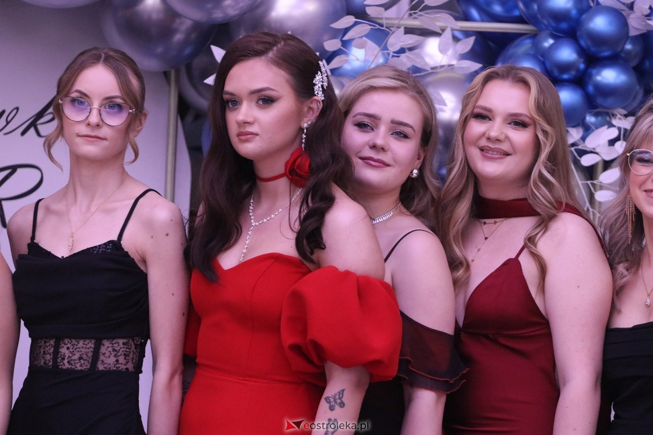 Studniówka w ZSZ nr 2 [07.02.2026] - zdjęcie #26 - eOstroleka.pl