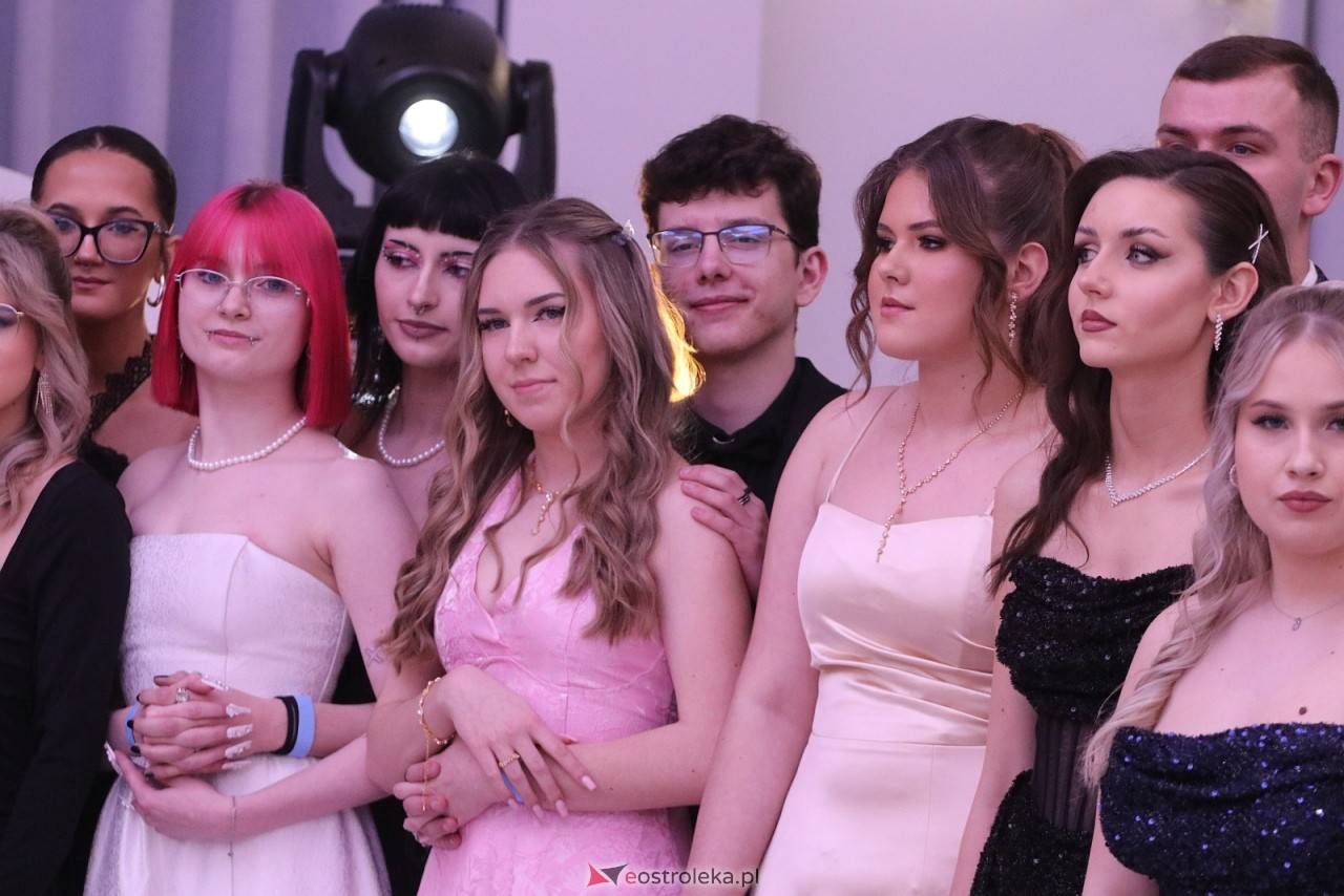 Studniówka w ZSZ nr 2 [07.02.2026] - zdjęcie #18 - eOstroleka.pl