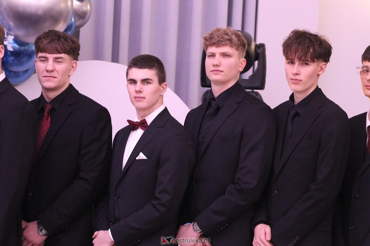 Studniówka w ZSZ nr 2 [07.02.2026] - zdjęcie #15 - eOstroleka.pl