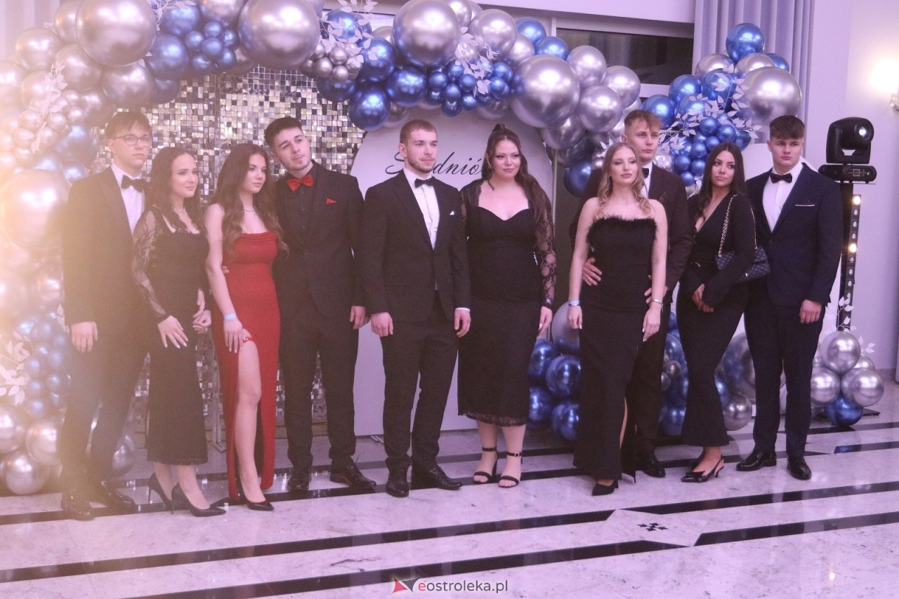 Studniówka w ZSZ nr 2 [07.02.2026] - zdjęcie #9 - eOstroleka.pl