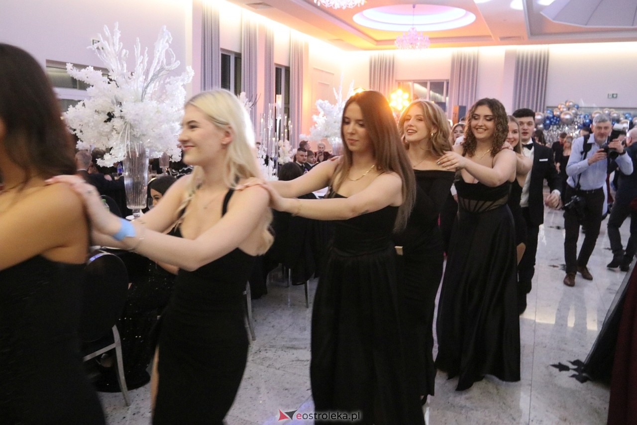 Studniówka w ZSZ nr 2 [07.02.2026] - zdjęcie #3 - eOstroleka.pl