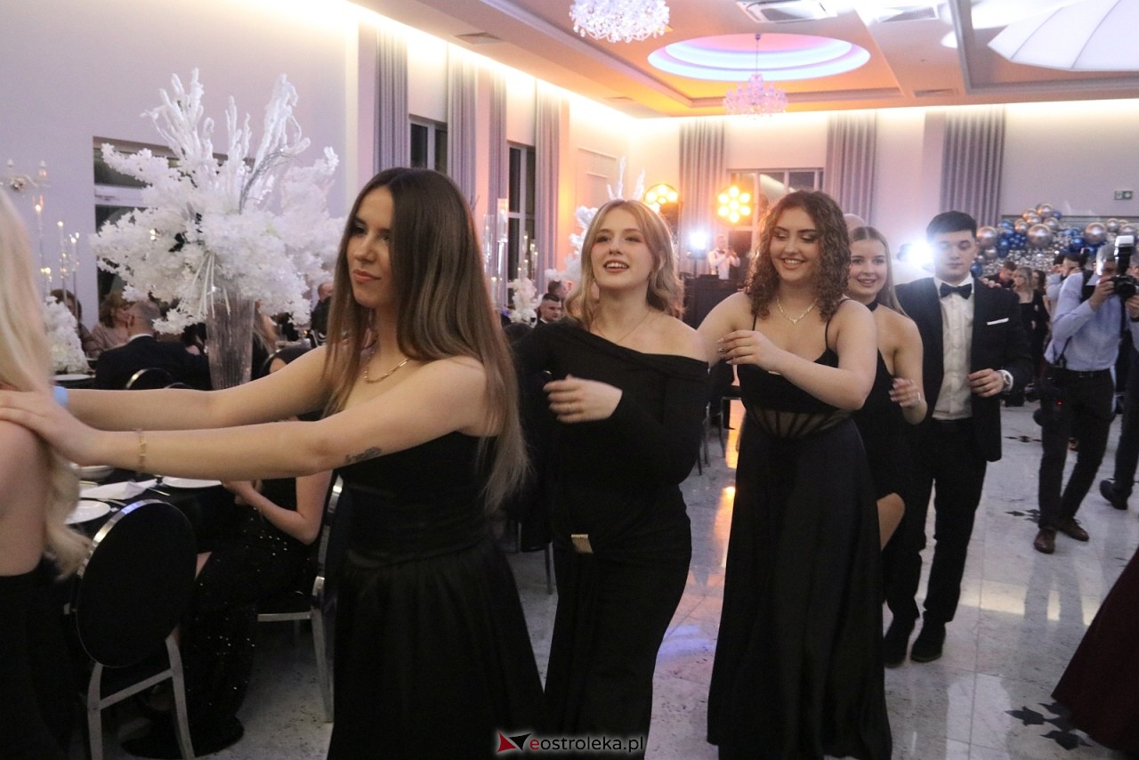 Studniówka w ZSZ nr 2 [07.02.2026] - zdjęcie #2 - eOstroleka.pl