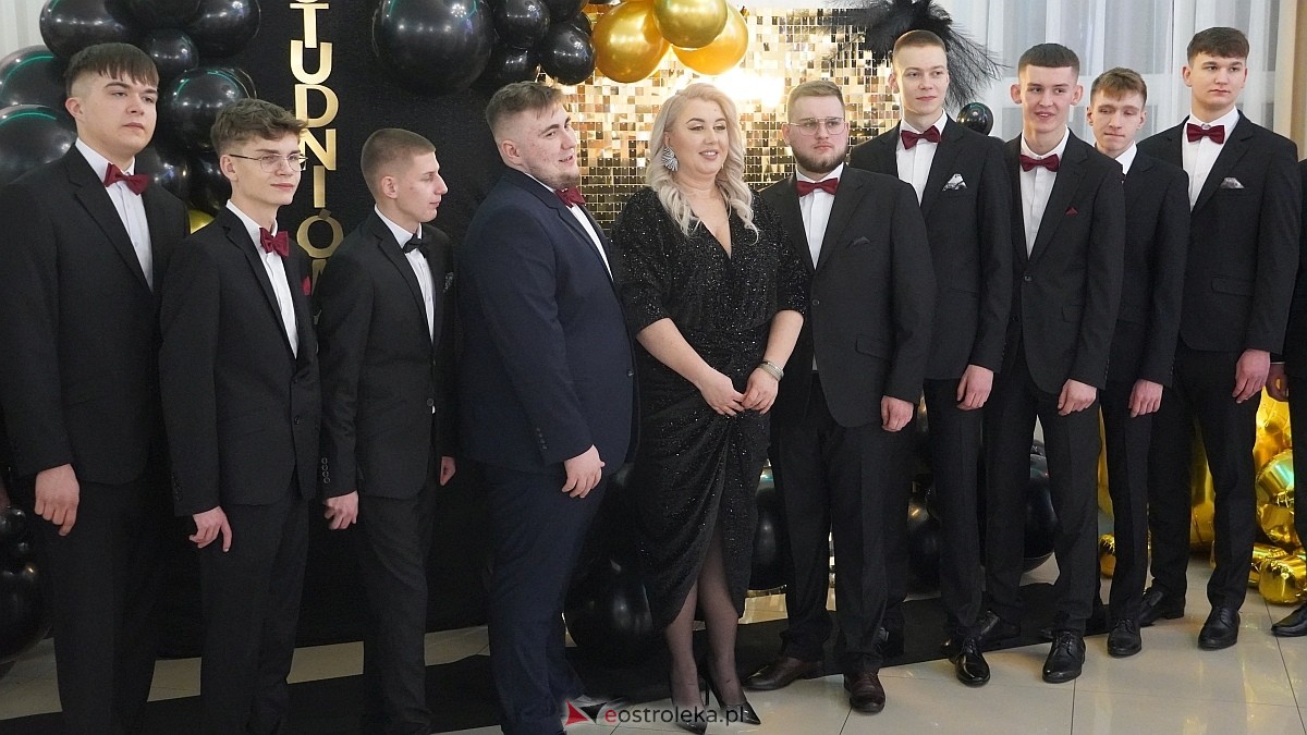 Studniówka w ZSP w Goworowie [07.02.2026] - zdjęcie #110 - eOstroleka.pl