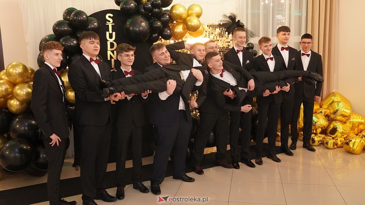 Studniówka w ZSP w Goworowie [07.02.2026] - zdjęcie #92 - eOstroleka.pl