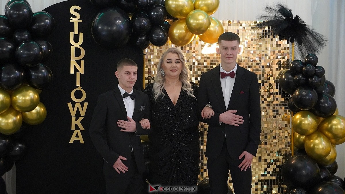 Studniówka w ZSP w Goworowie [07.02.2026] - zdjęcie #32 - eOstroleka.pl