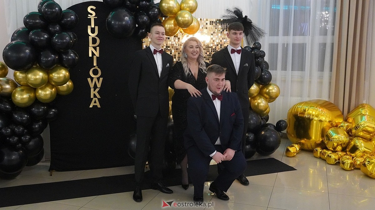 Studniówka w ZSP w Goworowie [07.02.2026] - zdjęcie #158 - eOstroleka.pl