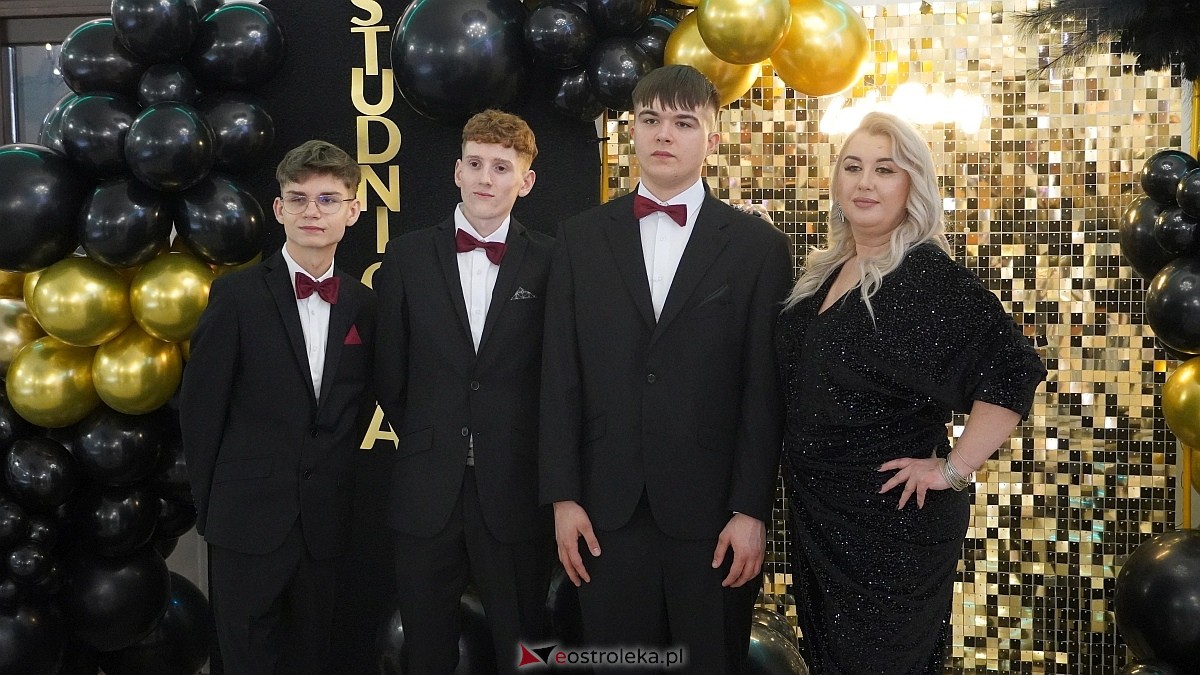 Studniówka w ZSP w Goworowie [07.02.2026] - zdjęcie #111 - eOstroleka.pl