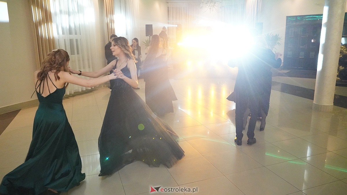 Studniówka w ZSP w Goworowie [07.02.2026] - zdjęcie #54 - eOstroleka.pl