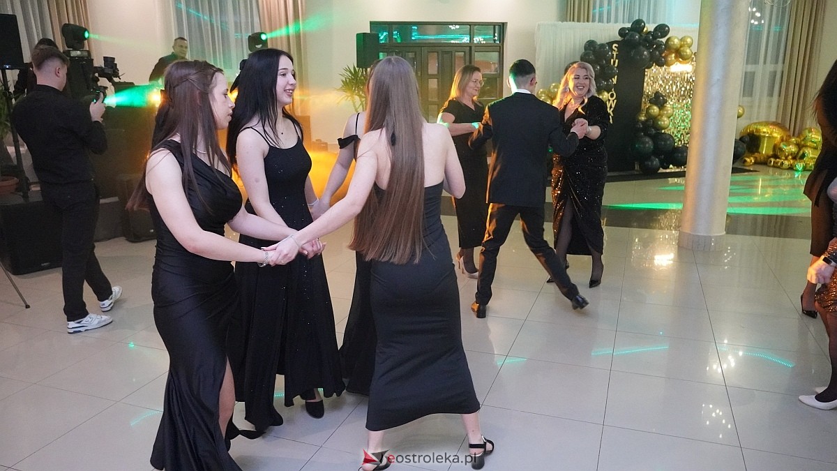 Studniówka w ZSP w Goworowie [07.02.2026] - zdjęcie #19 - eOstroleka.pl