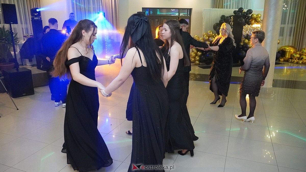 Studniówka w ZSP w Goworowie [07.02.2026] - zdjęcie #18 - eOstroleka.pl