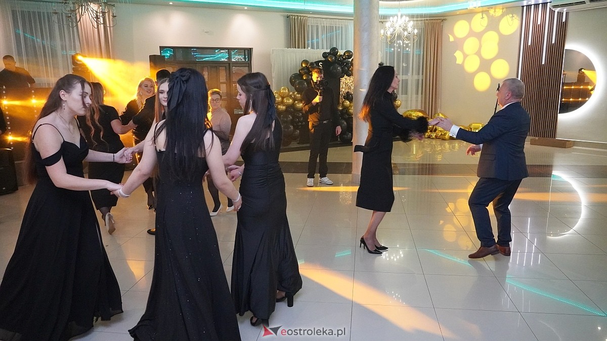 Studniówka w ZSP w Goworowie [07.02.2026] - zdjęcie #13 - eOstroleka.pl