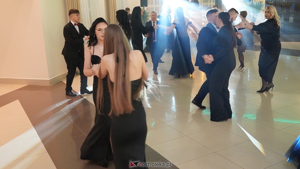 Studniówka w ZSP w Goworowie [07.02.2026] - zdjęcie #6 - eOstroleka.pl