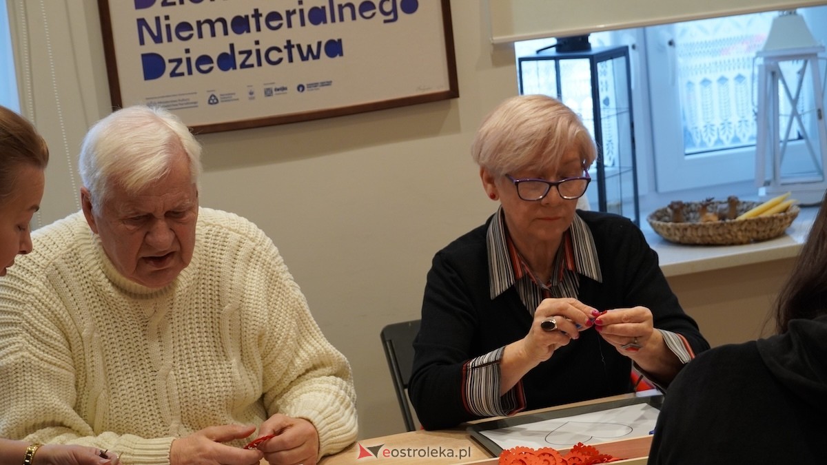 Warsztaty walentynkowe w Muzeum Kultury Kurpiowskiej [08.02.2026] - zdjęcie #40 - eOstroleka.pl
