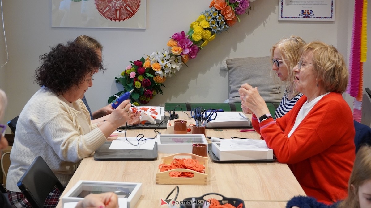 Warsztaty walentynkowe w Muzeum Kultury Kurpiowskiej [08.02.2026] - zdjęcie #31 - eOstroleka.pl
